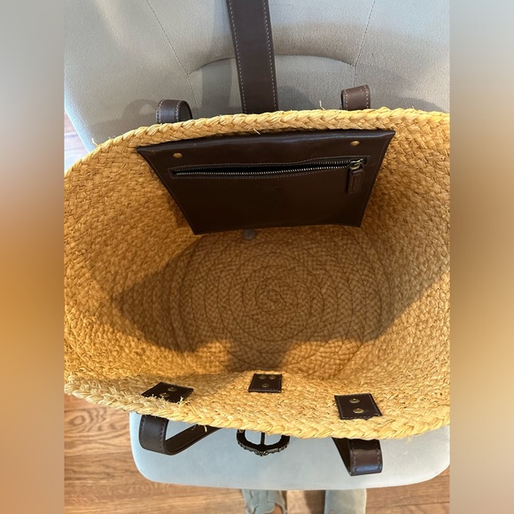 Saint Laurent Panier Medium Raffia Tote Bag with Leather Trim & Buckle - Picture 4 of 7